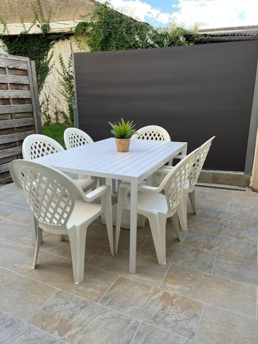 Le Chaleureux. Maison A 2 Pas Du Centre Ville/proche Du Zoo De Beauval Holiday home *